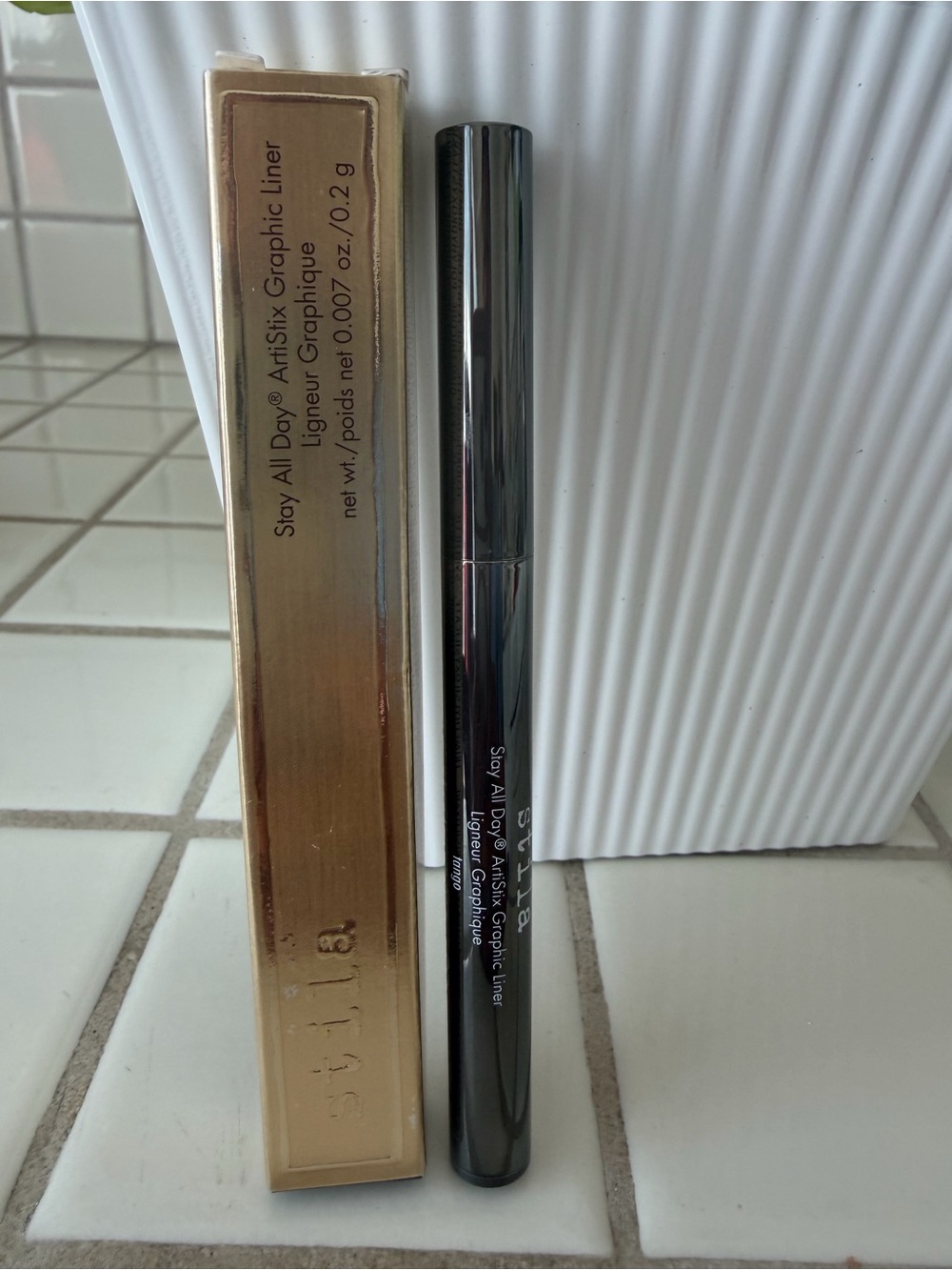 Stila Black Stay All Day Artistik Graphic Liner